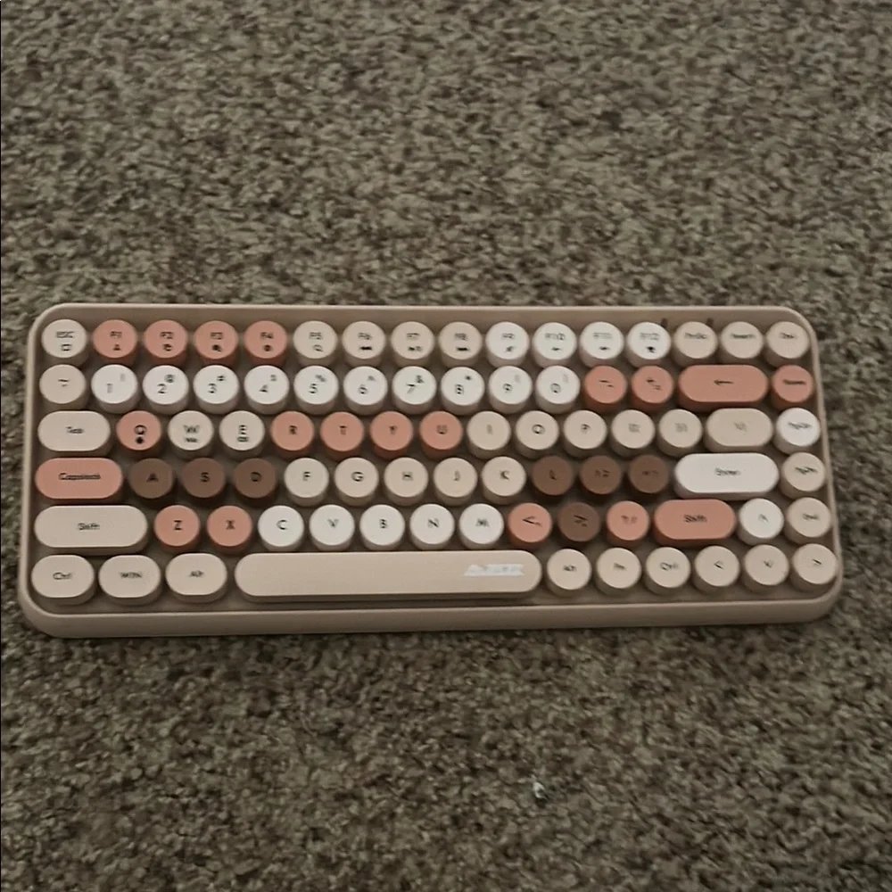 Retro Style Keyboard in Pink and Cream